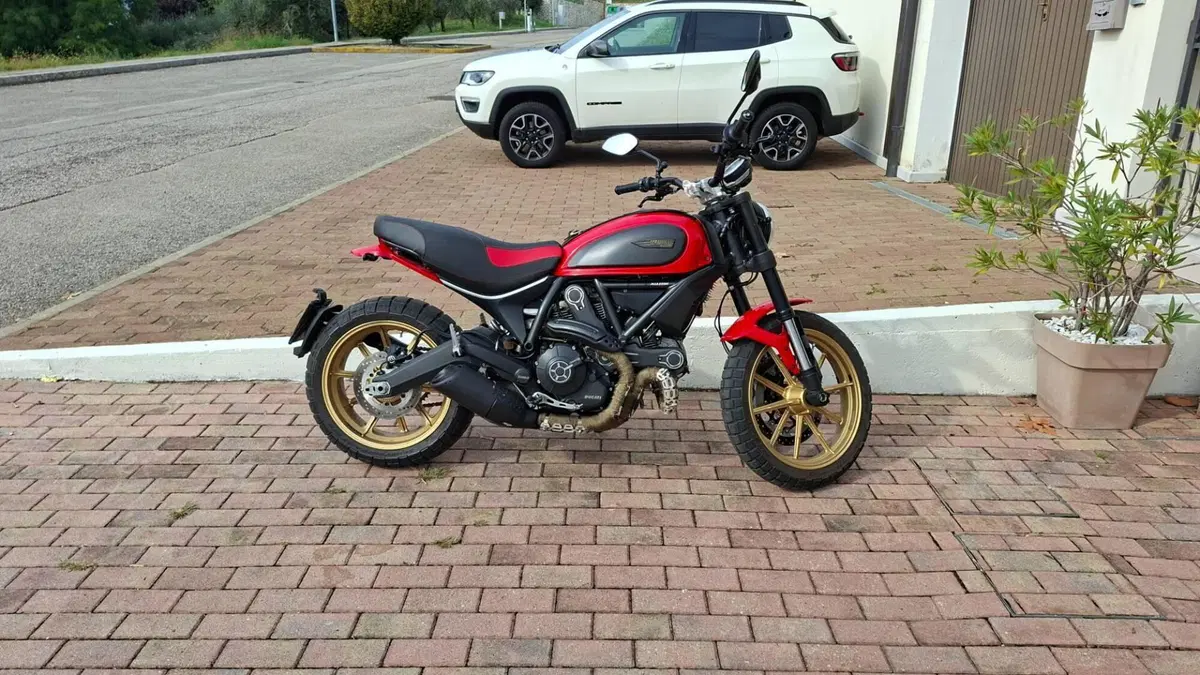 Ducati Scrambler 800 Icon (2015 - 16) 