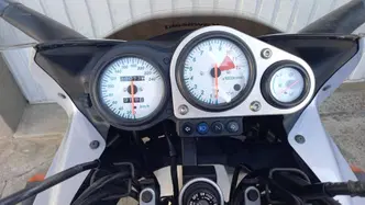 Kawasaki ZR 7S usata