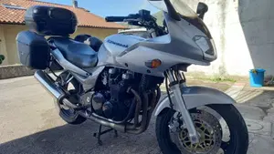 Kawasaki ZR 7S  (2)