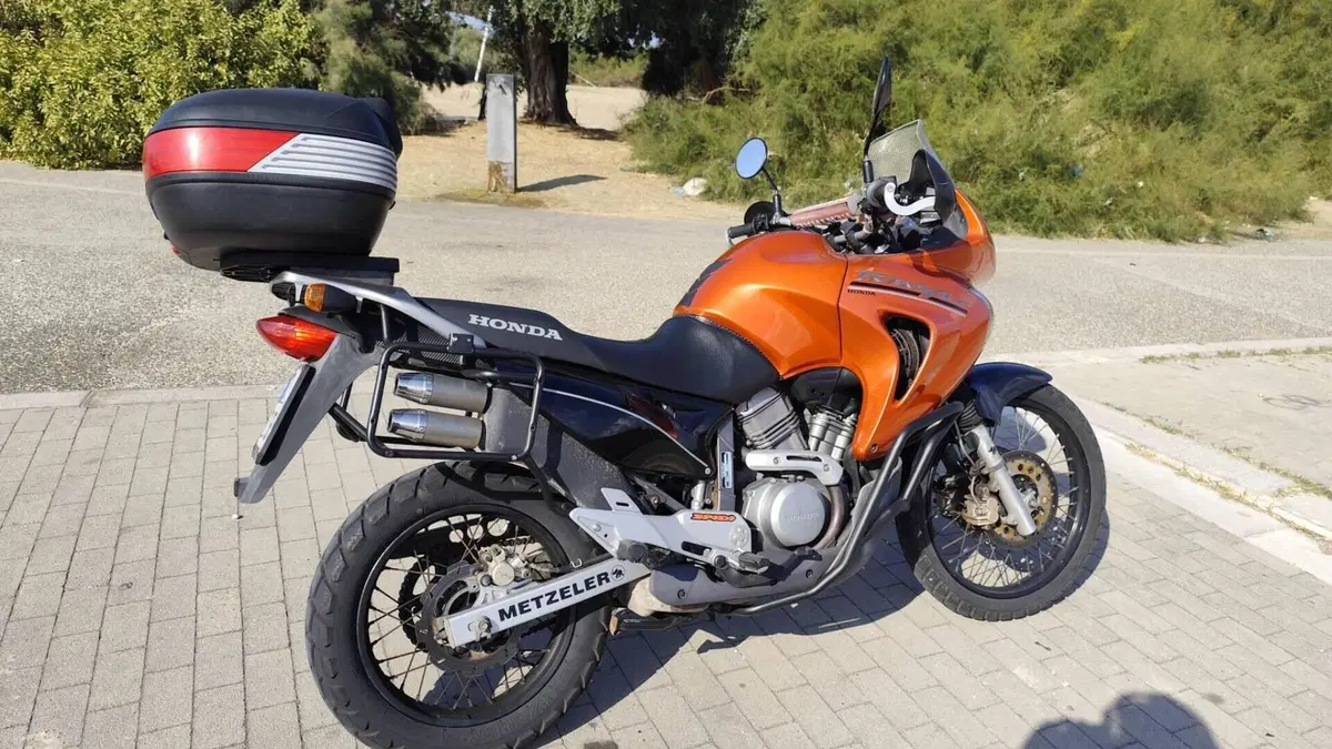 Honda Transalp XL 650V (2005 - 06)  (4)