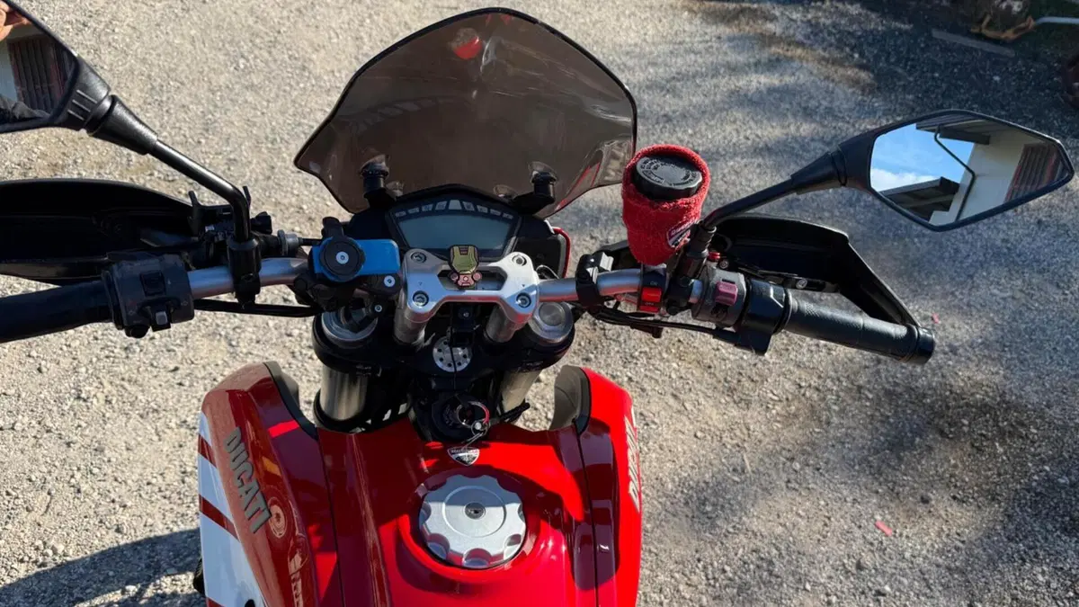 Ducati Hyperstrada 821 (2013 - 15)  (4)