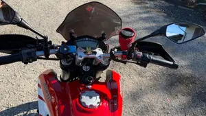 Ducati Hyperstrada 821 (2013 - 15)  (4)