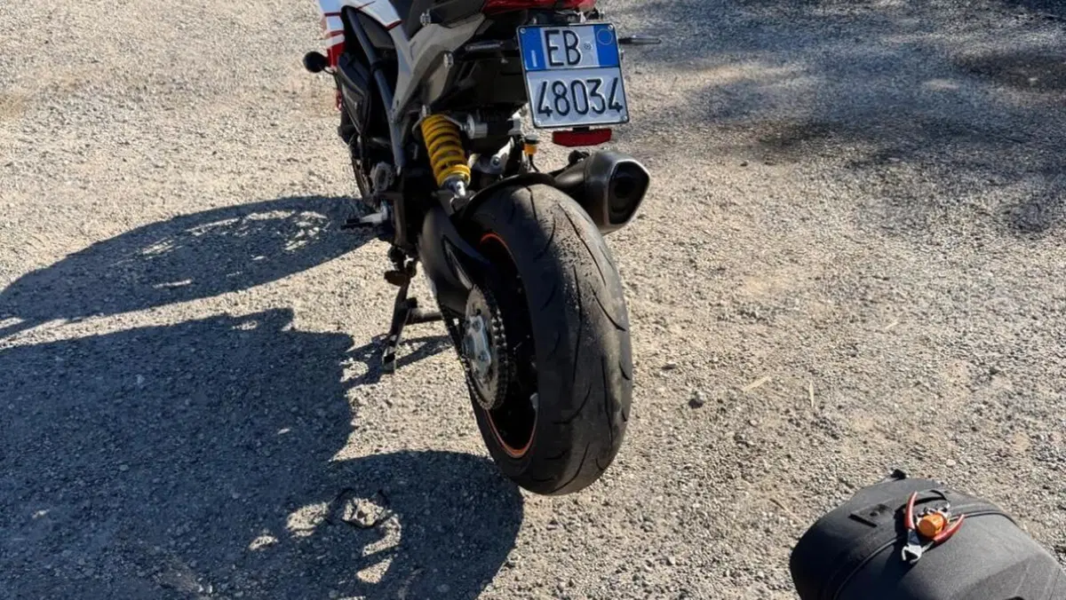 Ducati Hyperstrada 821 (2013 - 15)  (9)
