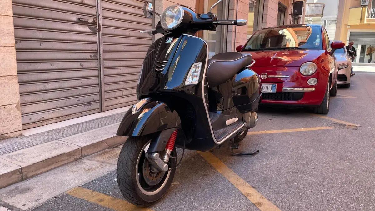 Vespa GTS 125 