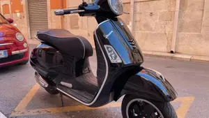 Vespa GTS 125  (3)