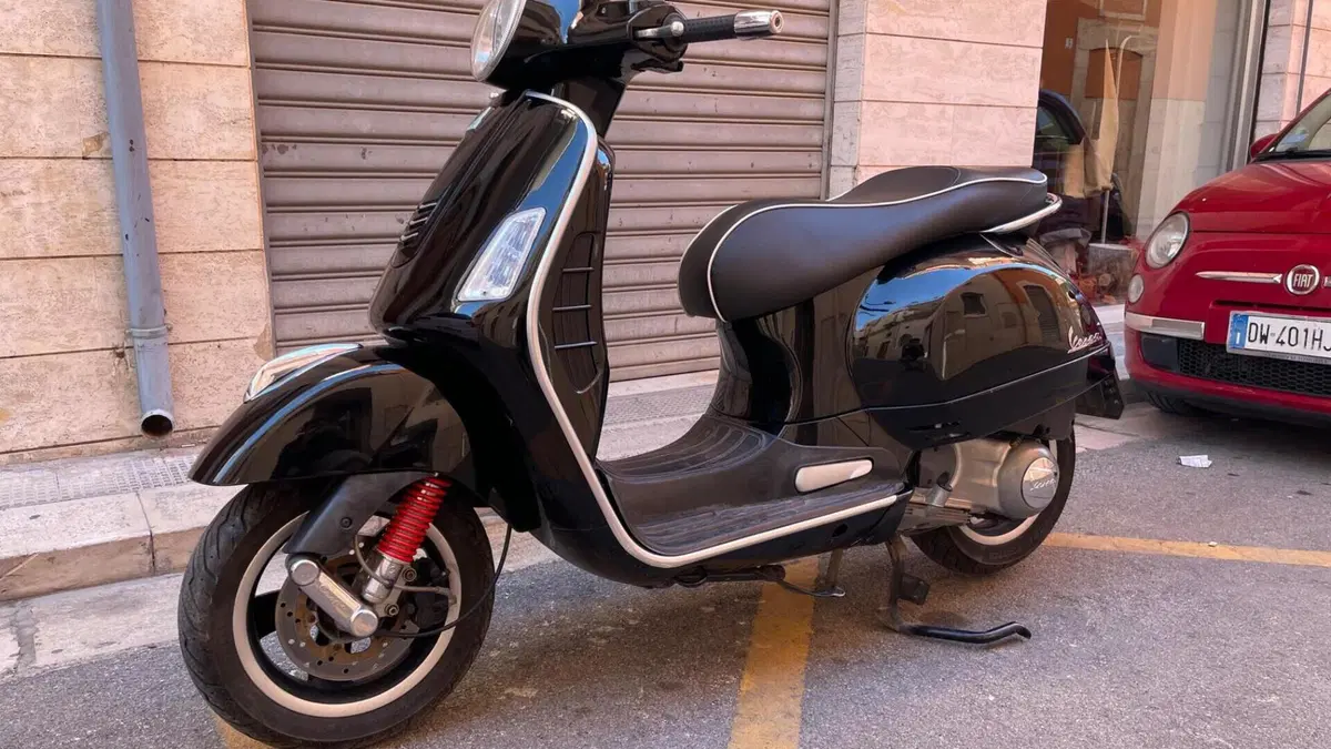 Vespa GTS 125  (4)