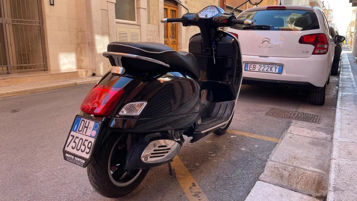Vespa GTS 125  (5)