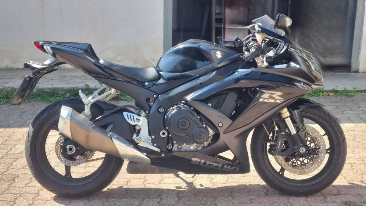 Suzuki GSX R 600 (2008 - 10)  (2)