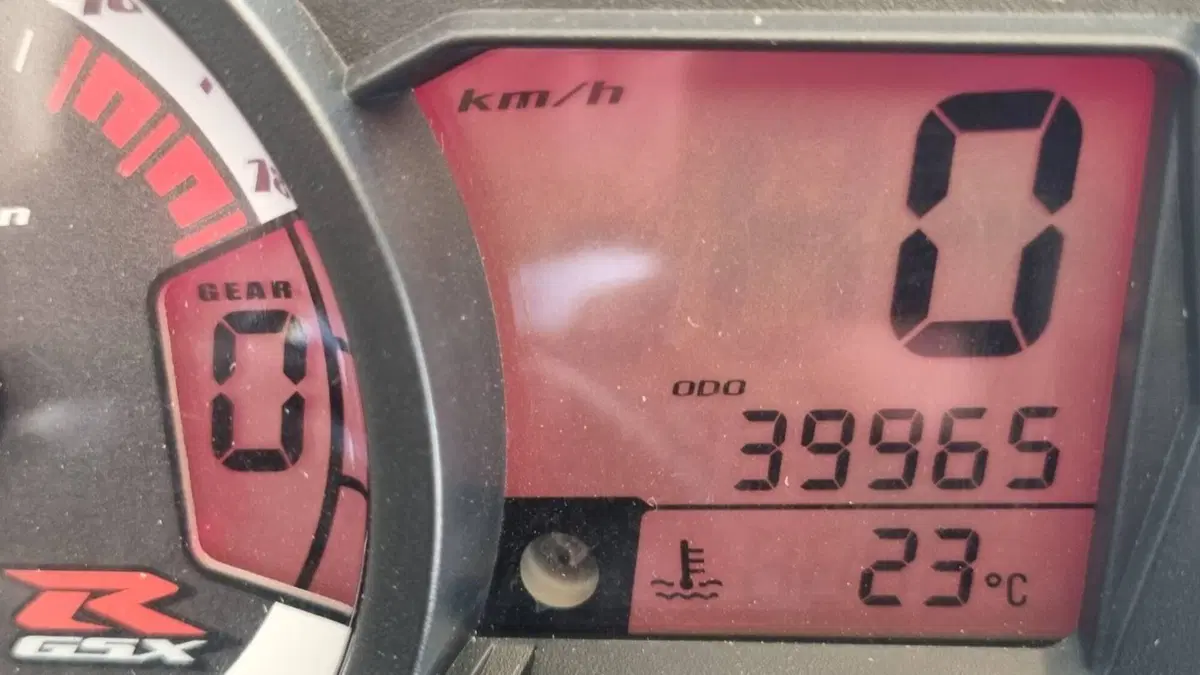 Suzuki GSX R 600 (2008 - 10)  (5)