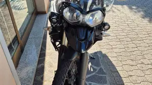 Triumph Tiger 800 XC ABS (2010 - 14)  (6)