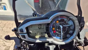 Triumph Tiger 800 XC ABS (2010 - 14)  (7)