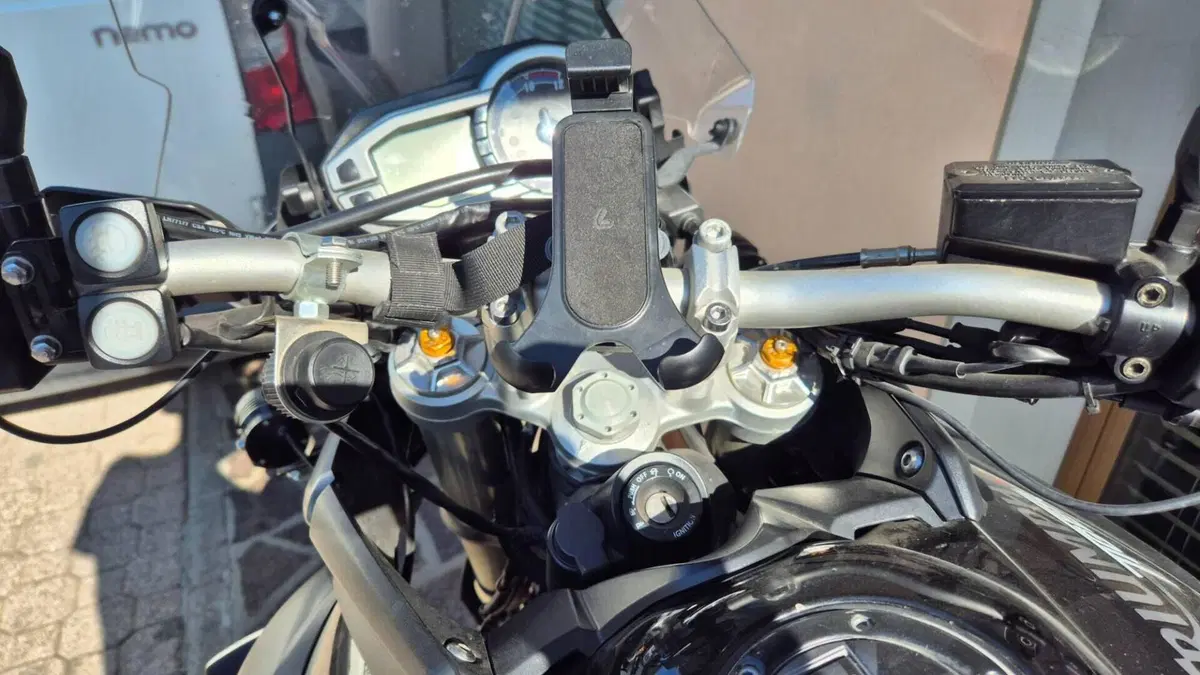 Triumph Tiger 800 XC ABS (2010 - 14)  (9)