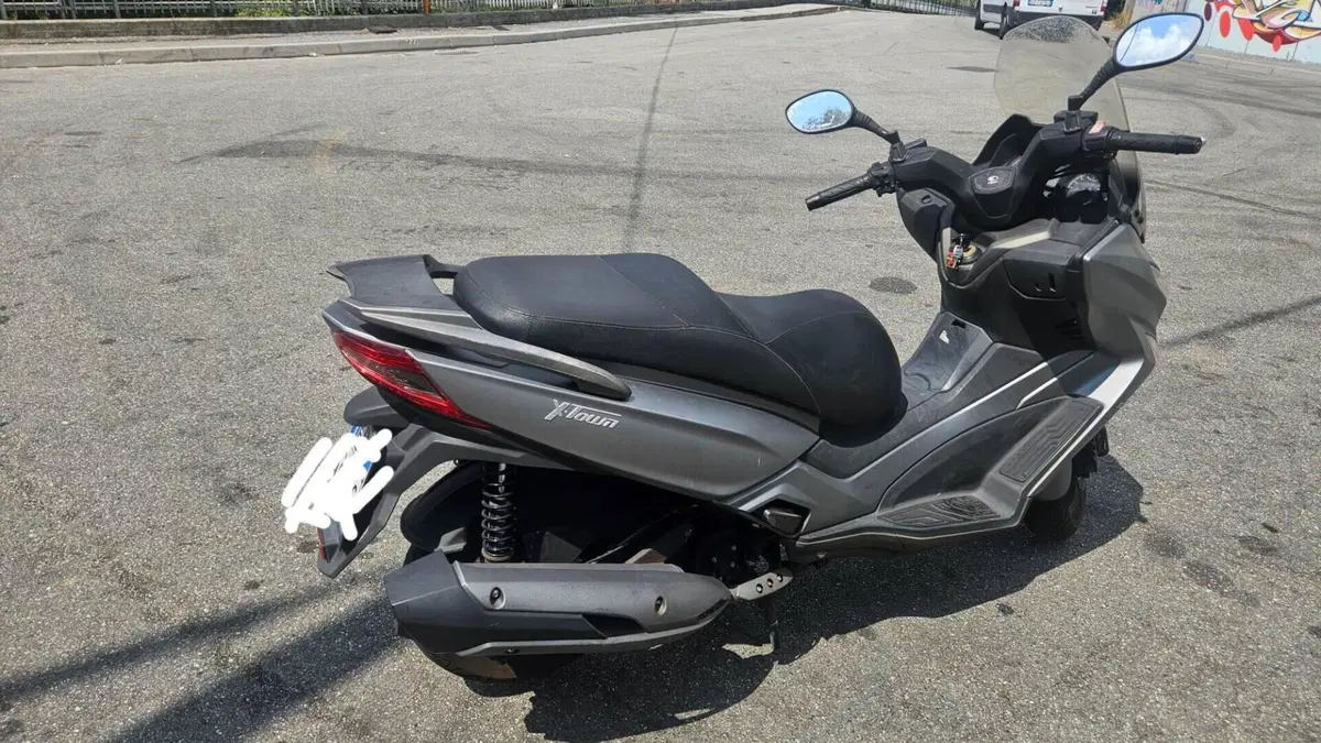 Kymco X-Town 300i ABS (2016 - 20)  (3)