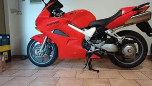 Honda VFR 800 (2002 - 05)  (2)