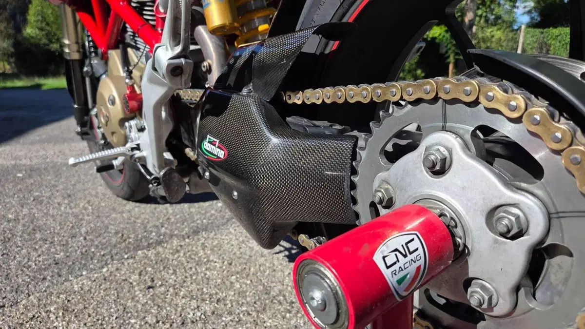 Ducati Hypermotard 1100 S (2007 - 09)  (6)