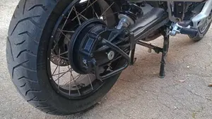 Moto Guzzi V85 TT (2021 - 23)  (3)