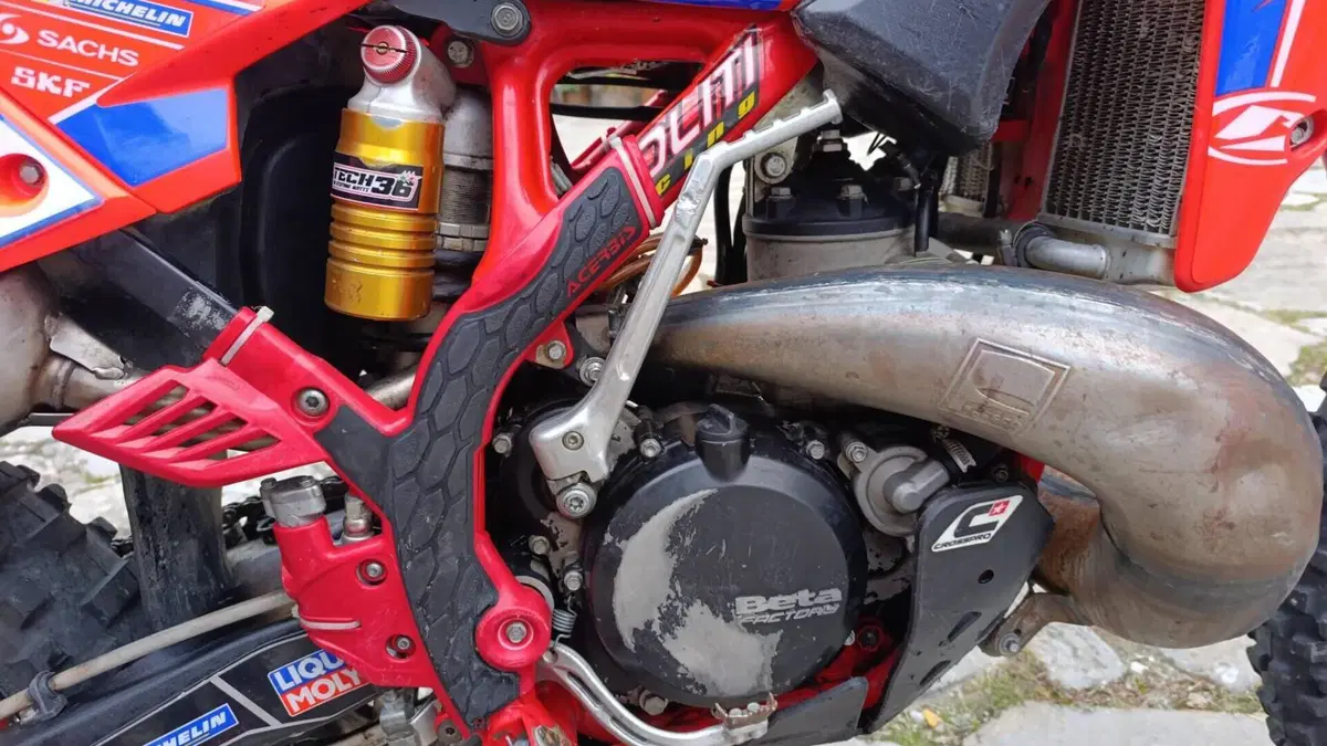 Betamotor RR 250 2T Enduro (2016)  (16)