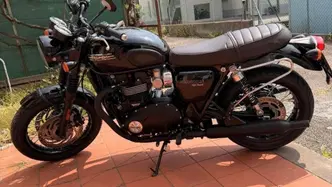 Triumph Bonneville T120 Black (2021 - 25) usata