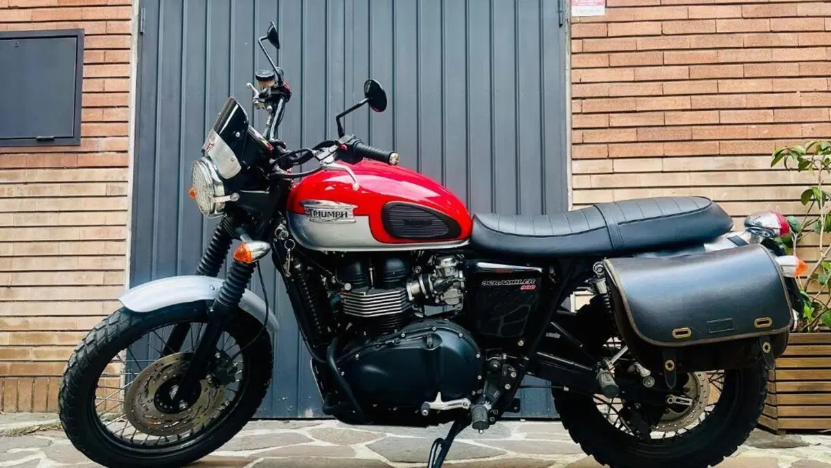 Triumph Scrambler (2006 - 17)  (2)