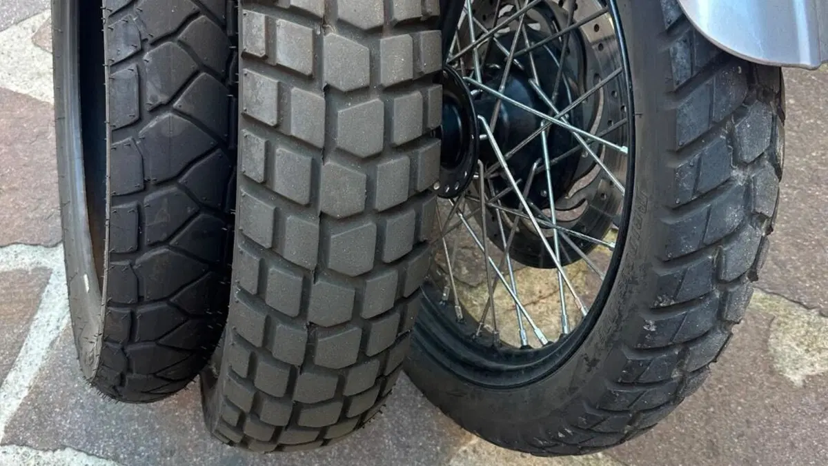 Triumph Scrambler (2006 - 17)  (3)