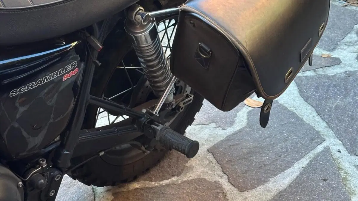 Triumph Scrambler (2006 - 17)  (5)