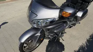 Honda GL 1800 Gold Wing (2007 - 11)  (3)