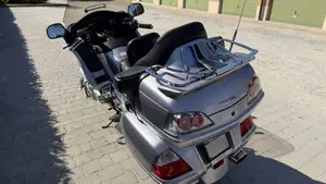 Honda GL 1800 Gold Wing (2007 - 11)  (7)