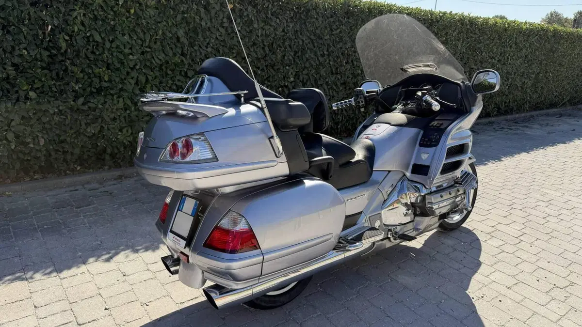 Honda GL 1800 Gold Wing (2007 - 11)  (9)