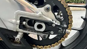 Aprilia Tuono V4 Factory (2019 - 20)  (4)