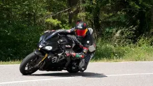 Aprilia Tuono V4 Factory (2019 - 20)  (12)