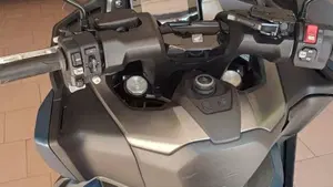 Honda Forza 750 DCT (2021 - 24)  (2)