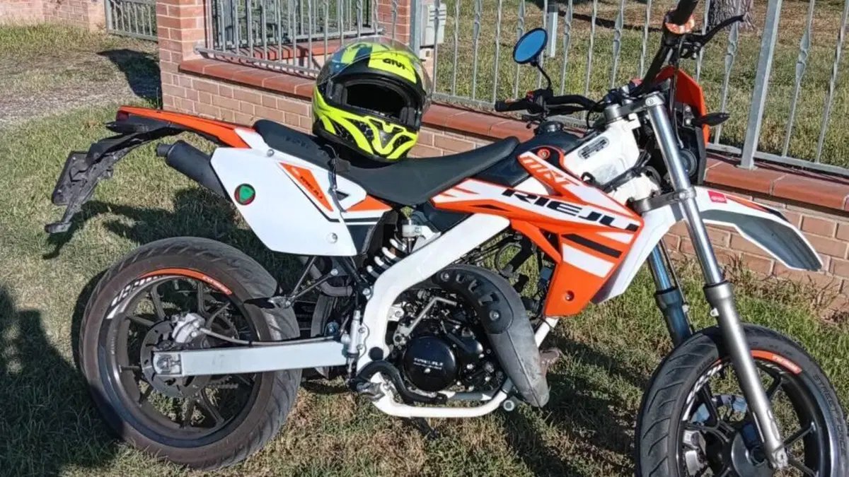 Rieju MRT 50 Motard (2009 - 17)  (3)