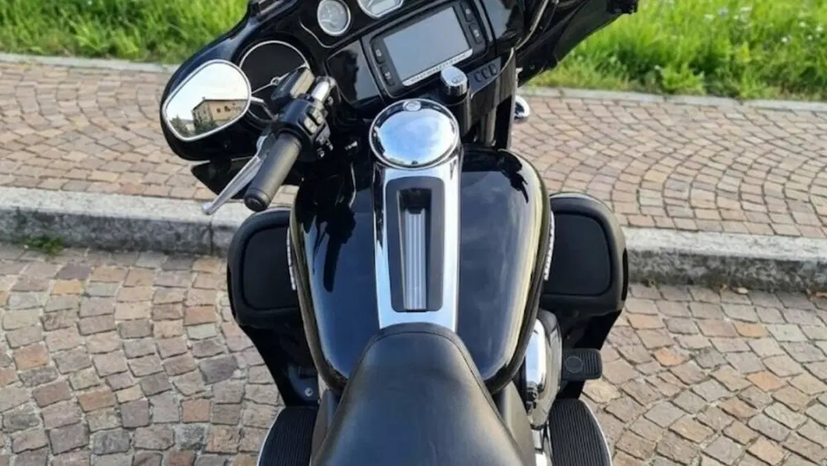 Harley-Davidson 1690 Electra Glide Ultra Limited (2014 - 15) - FLHTK  (3)
