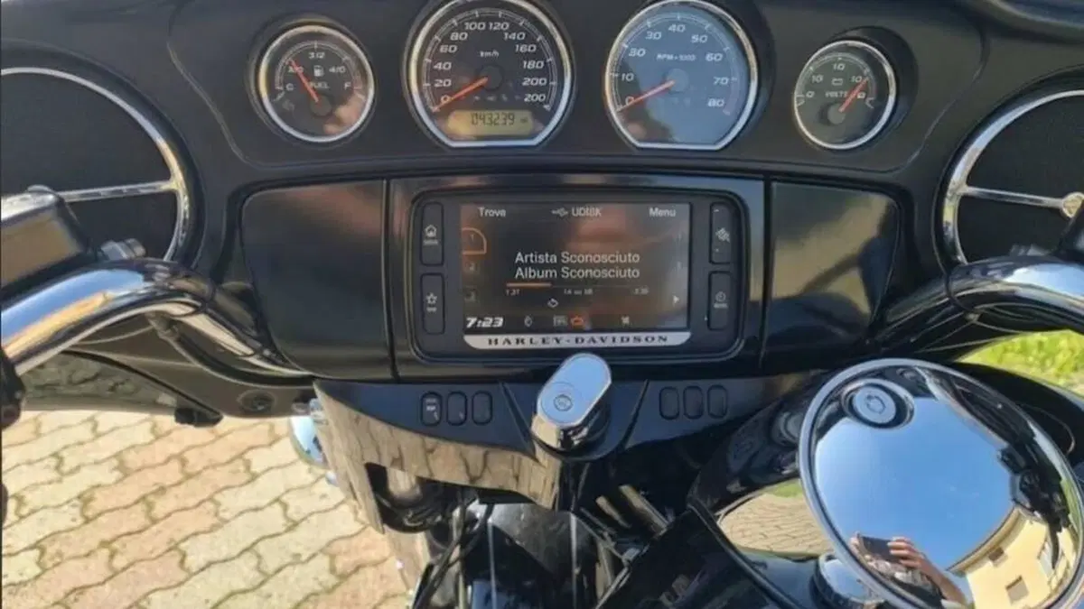 Harley-Davidson 1690 Electra Glide Ultra Limited (2014 - 15) - FLHTK  (7)