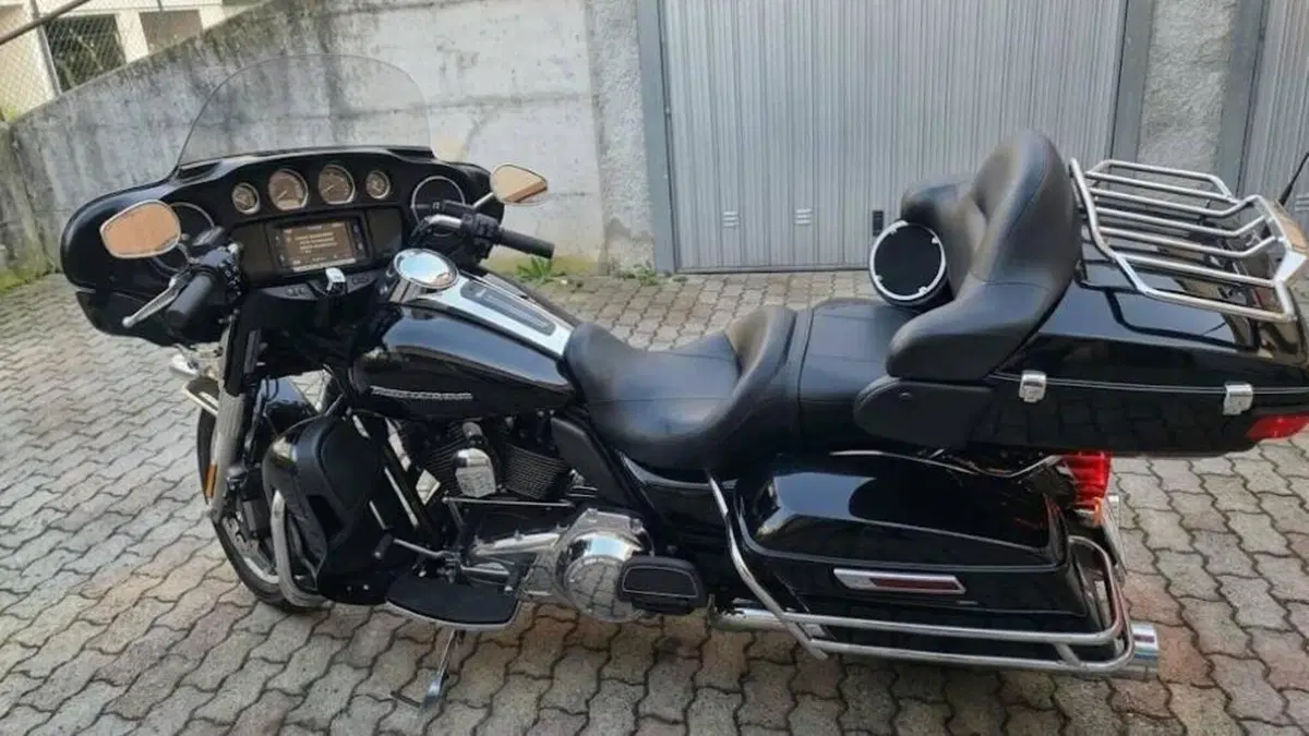 Harley-Davidson 1690 Electra Glide Ultra Limited (2014 - 15) - FLHTK  (8)