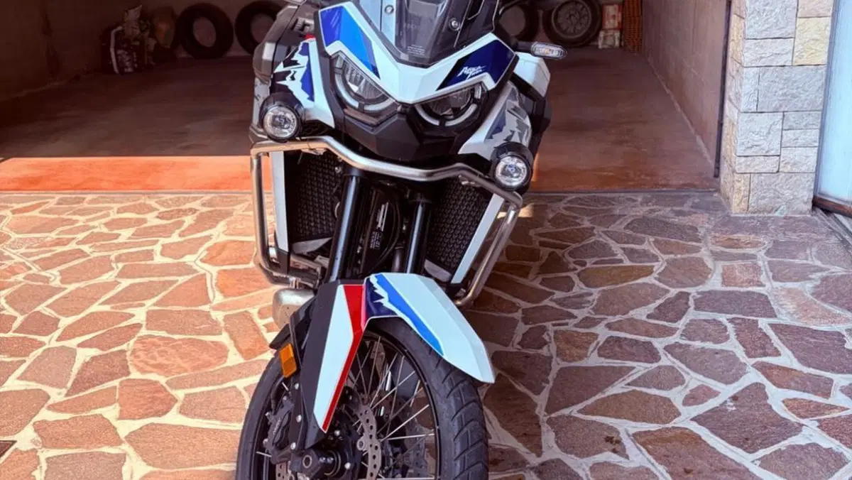 Honda Africa Twin CRF 1100L ES (2024 - 26)  (2)