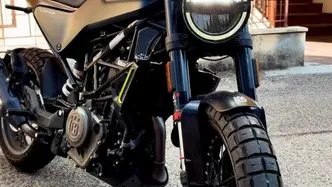 Husqvarna Svartpilen 401 (2021 - 23) usata