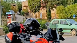 KTM 1290 Super Duke GT (2021 - 25)  (2)