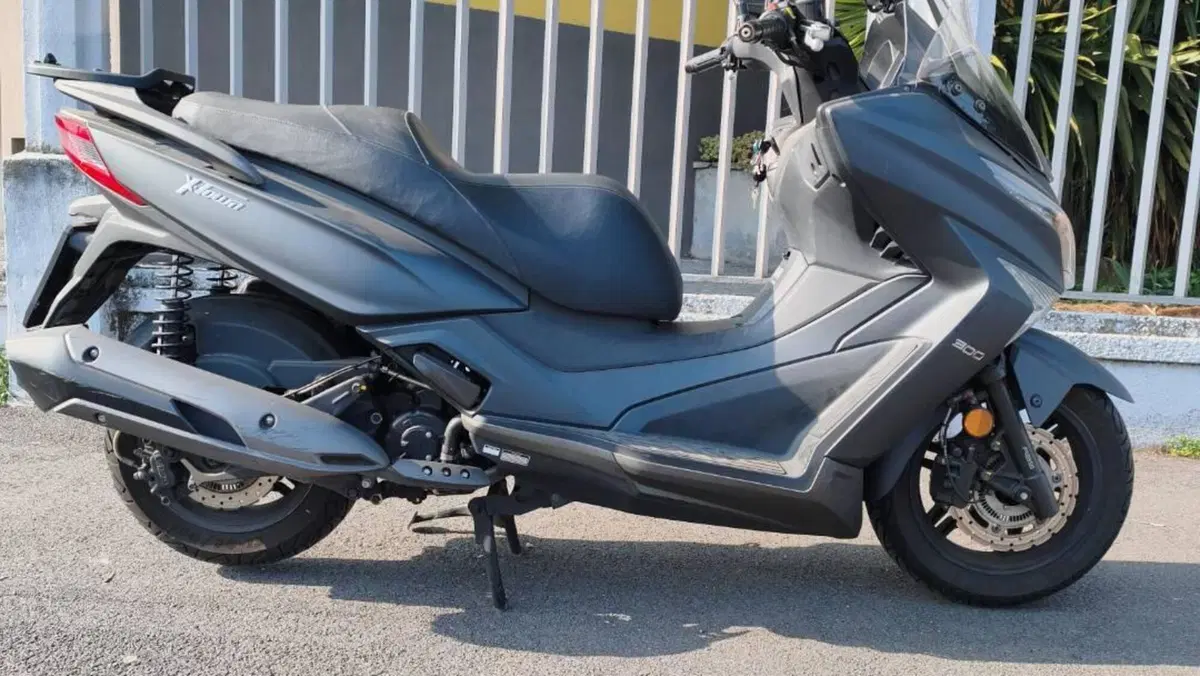Kymco X-Town 300i ABS (2016 - 20)  (3)