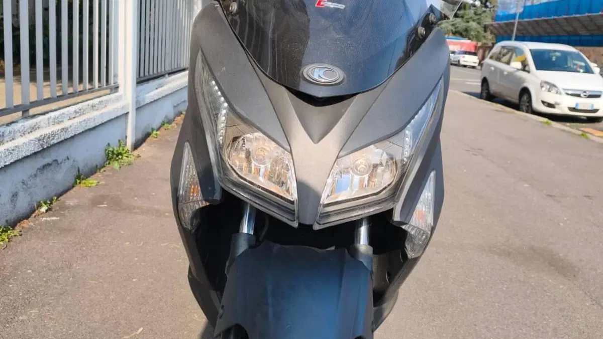 Kymco X-Town 300i ABS (2016 - 20)  (4)