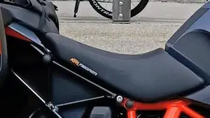 KTM 1290 Super Duke GT (2021 - 25)  (4)
