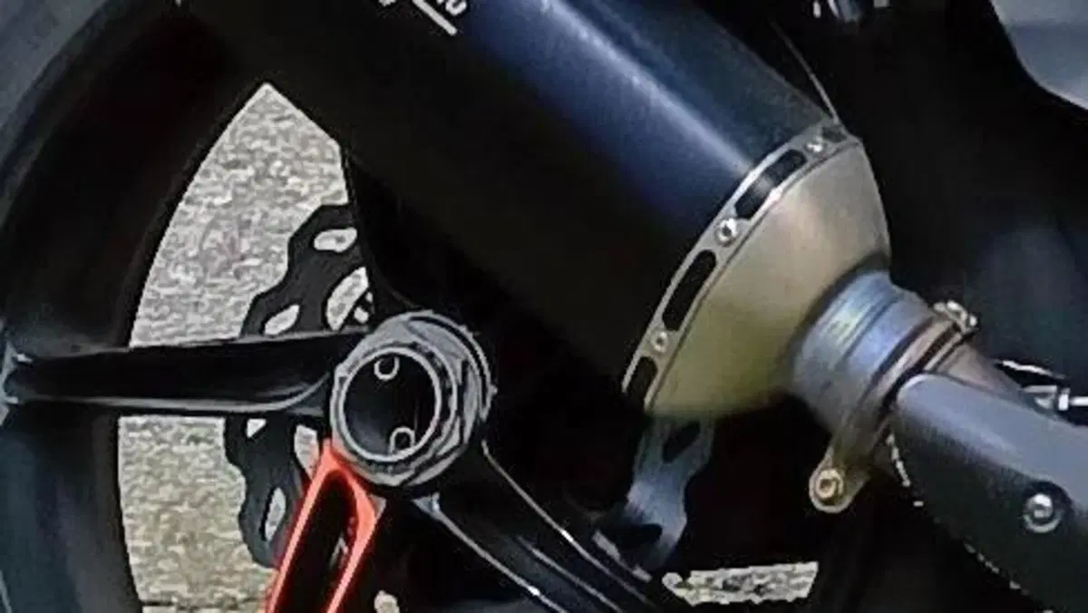 KTM 1290 Super Duke GT (2021 - 25)  (7)