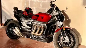 Triumph Rocket 3 R 221 (2021 - 23)  (3)