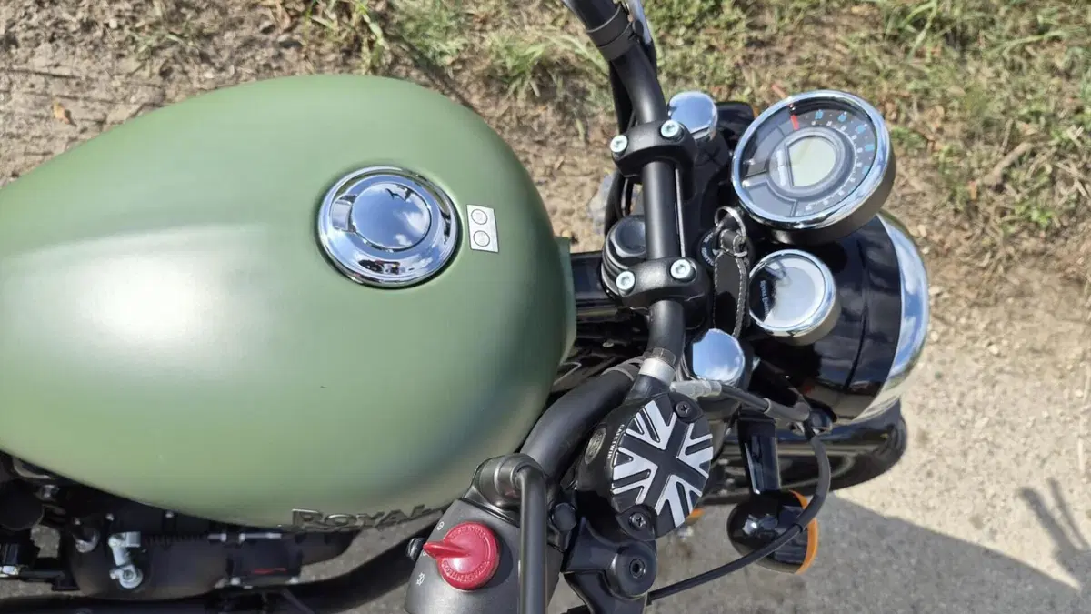 Royal Enfield Meteor 350 (2021 - 26)  (5)