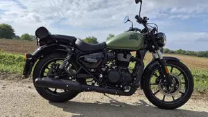 Royal Enfield Meteor 350 (2021 - 26)  (7)