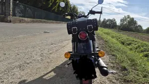 Royal Enfield Meteor 350 (2021 - 26)  (8)