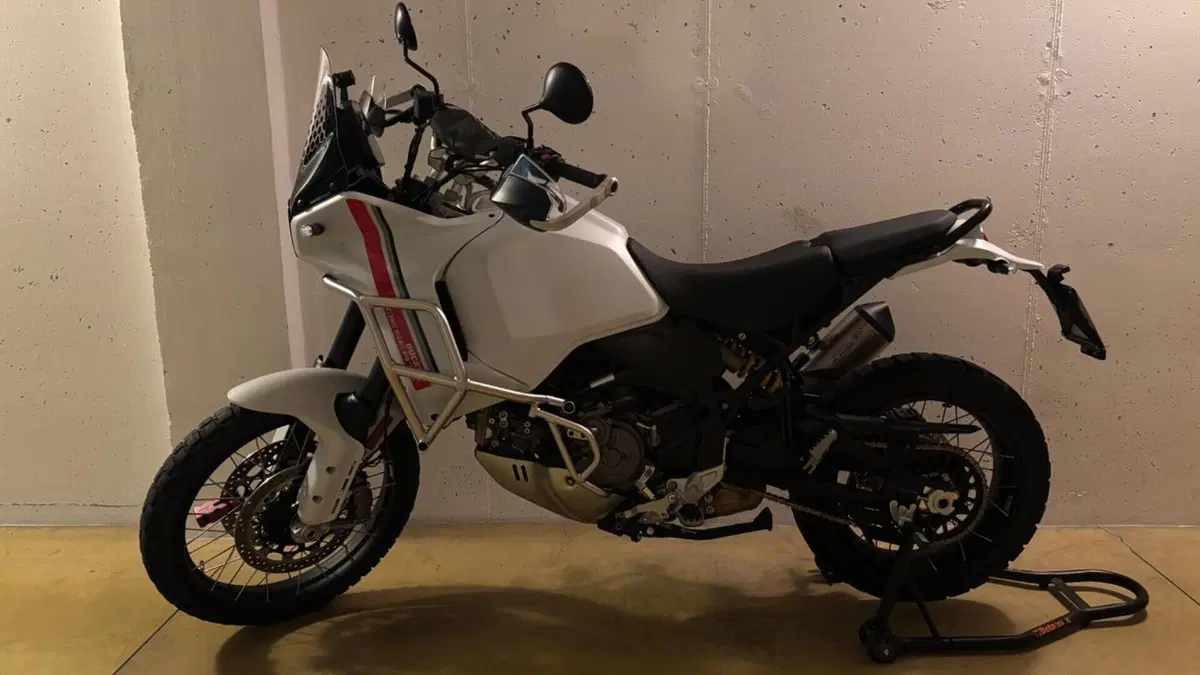 Ducati DesertX (2022 - 25) 