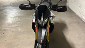 Aprilia Dorsoduro 900 (2017 - 20)  (4)