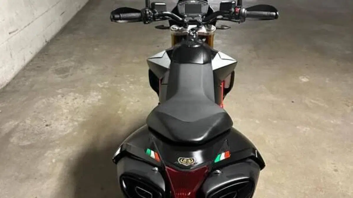 Aprilia Dorsoduro 900 (2017 - 20)  (5)