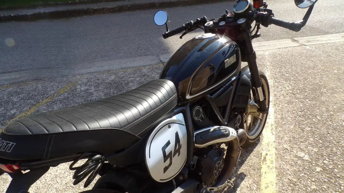 Ducati Scrambler 800 Cafè Racer (2017 - 21)  (20)